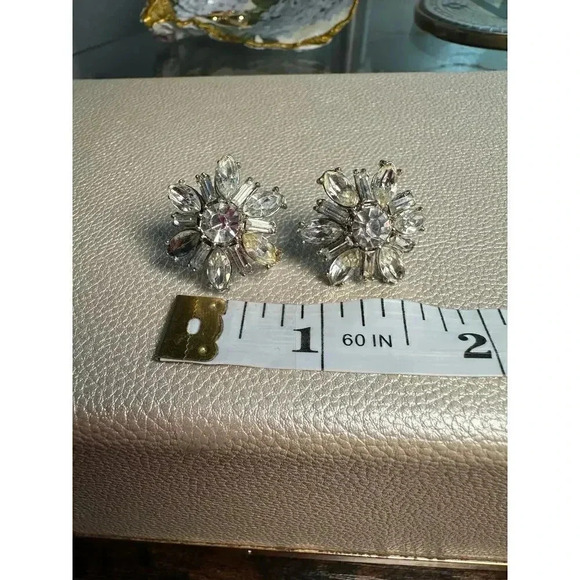 Vintage | Screwback Earrings | Mid Century | Rhinestones | Costume Jewelry - Picture 13 of 15